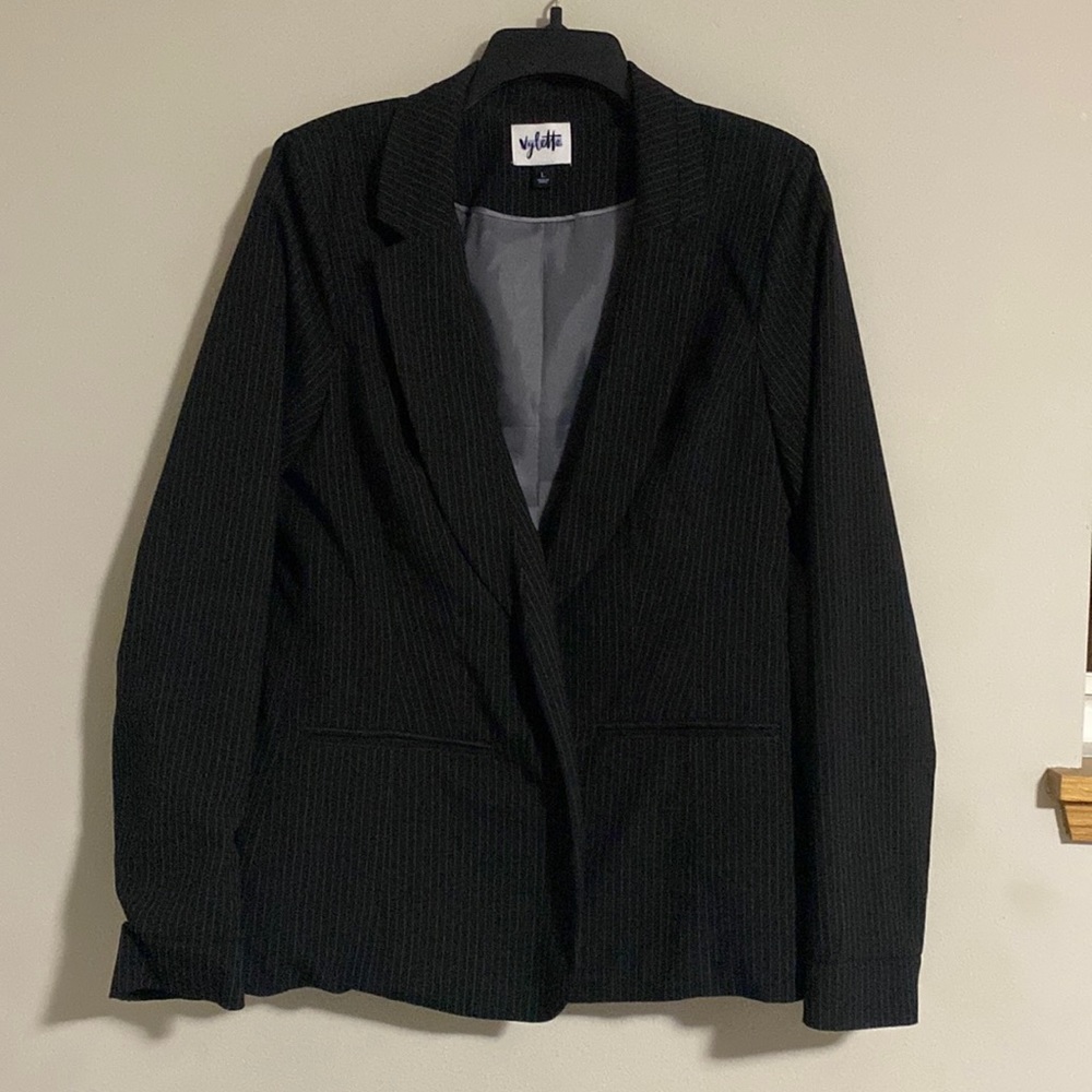 Like new blazer! Black pinstripes.